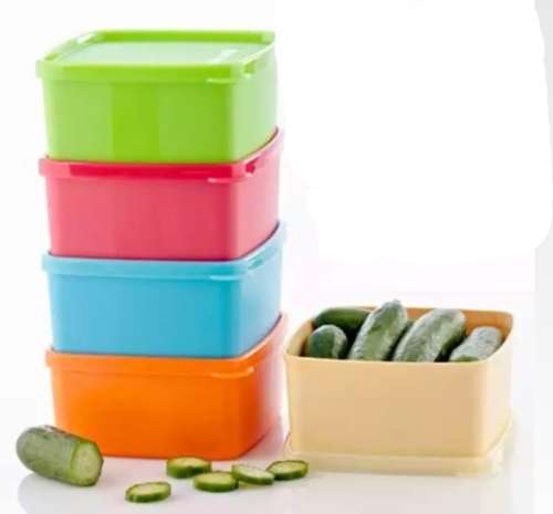 Tupperware small square rounds (400ml x 5)