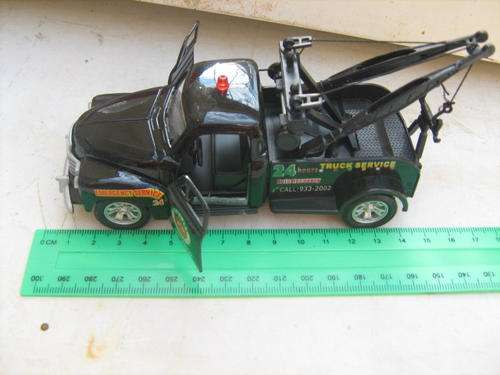 BIG RIG TOW TRUCK  DIE CAST MODEL