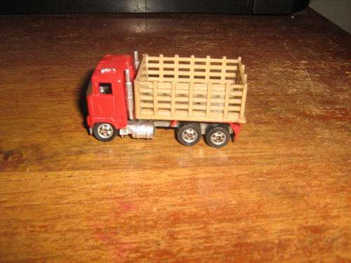 HotWheels Cattle Truck Have a look