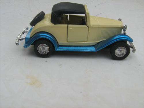 Ford Model A Roadster. Diecast.  See Pictures