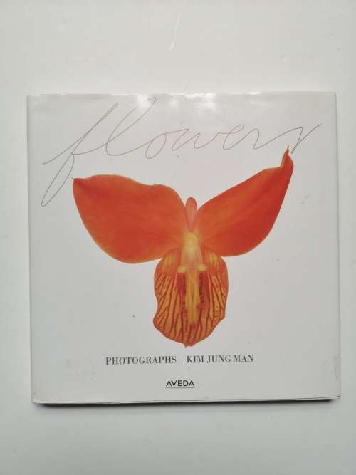 Flowers: Photographs by Kim Jung Man