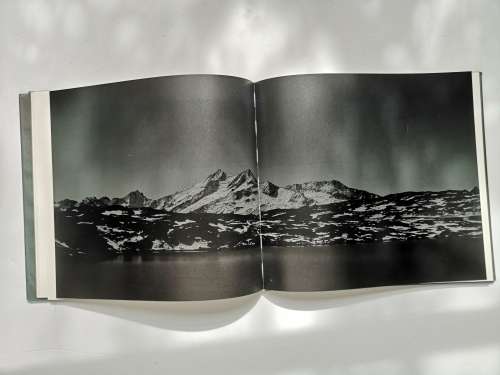 Stille Berge by Michael Schnabel