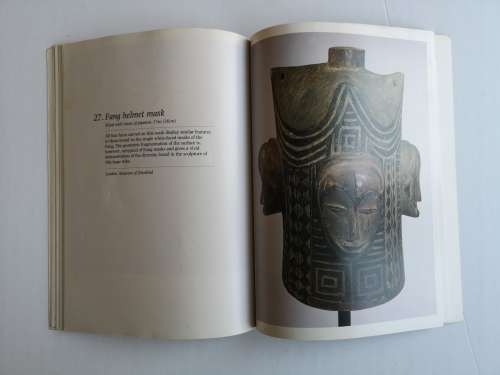 African Masks Paperback  September 1, 1978 by Robert Bleakley  (Author)