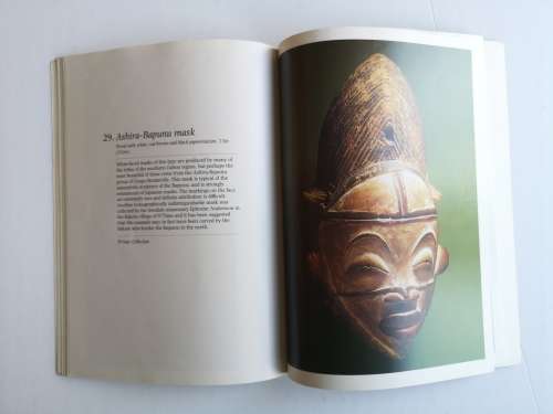 African Masks Paperback  September 1, 1978 by Robert Bleakley  (Author)