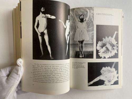 Performance Art: From Futurism to the Present:(World of Art) by RoseLee Goldberg
