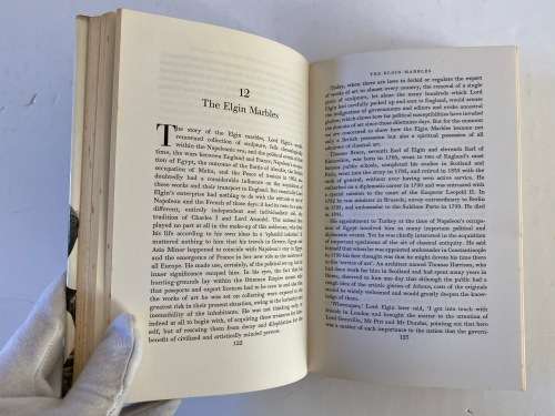 Art plunder: The fate of works of art in war,revolution and peace by Wilhelm Treue