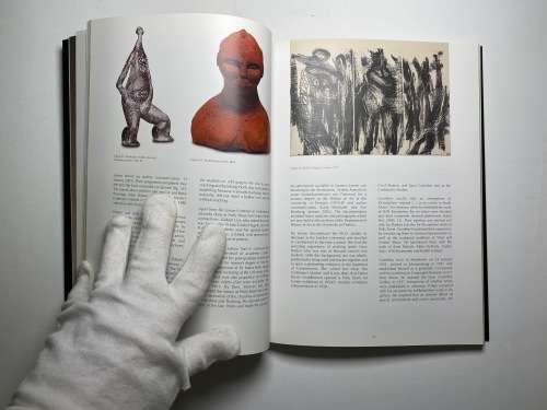 Polly Street. The Story of an Art Centre by Elza Miles.