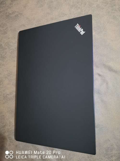 ***LIKE NEW LENOVO T460slim i5 6th gen// 8 GB RAM// 14" FULL HD// 256 GB SSD ULTRABOOK