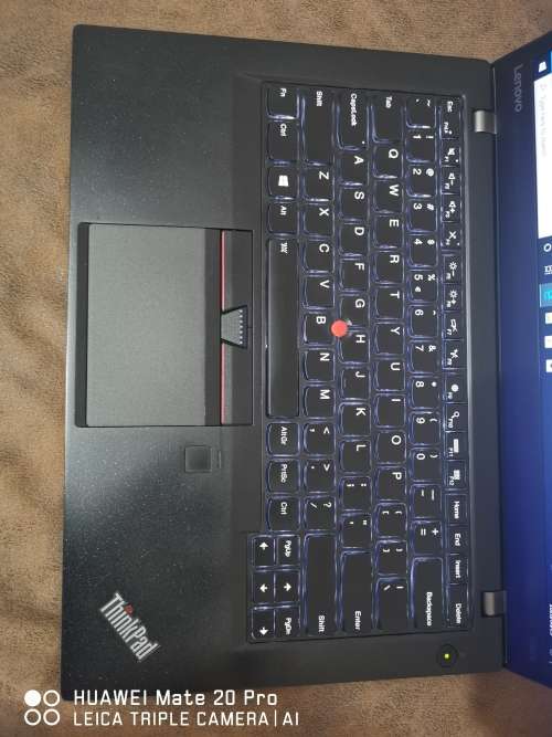 ***LIKE NEW LENOVO T460slim i5 6th gen// 8 GB RAM// 14" FULL HD// 256 GB SSD ULTRABOOK