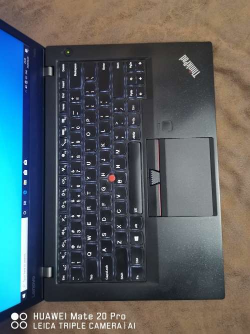 ***LIKE NEW LENOVO T460slim i5 6th gen// 8 GB RAM// 14" FULL HD// 256 GB SSD ULTRABOOK