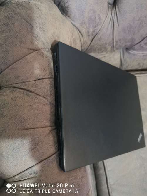 ***LIKE NEW LENOVO T460slim i5 6th gen// 8 GB RAM// 14" FULL HD// 256 GB SSD ULTRABOOK
