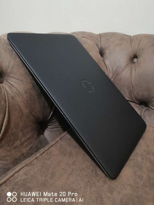 ***MONSTER SPECS*** HP ELITE BOOK 15" FHD i7 5th GEN// 4G LTE// 8 GB RAM// 1 TB SATA DRIVE
