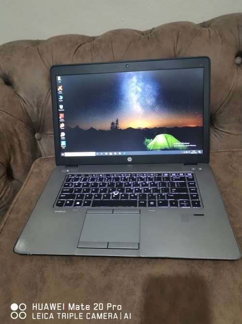 ***MONSTER SPECS*** HP ELITE BOOK 15" FHD i7 5th GEN// 4G LTE// 8 GB RAM// 1 TB SATA DRIVE