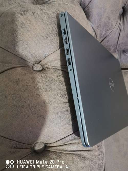 ***GAMING DELL VOSTRO i7 7th Gen// 15" FHD//NVIDIA 4GB DDR5 GFX// 8 GB RAM// 1TB SATA lll DRIVE