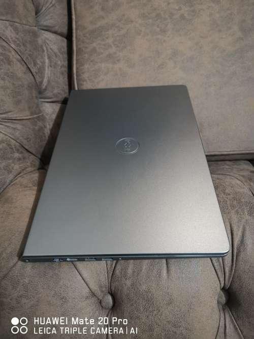 ***GAMING DELL VOSTRO i7 7th Gen// 15" FHD//NVIDIA 4GB DDR5 GFX// 8 GB RAM// 1TB SATA lll DRIVE