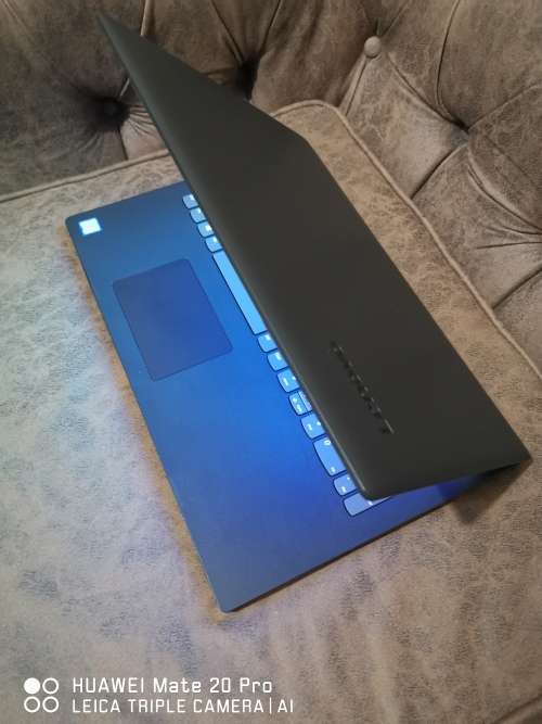 ***MONSTER*** LENOVO i7 8th Gen QUAD-CORE// 8GB RAM// 1 TB SATA DRIVE// 15.6 " HD SCREEN