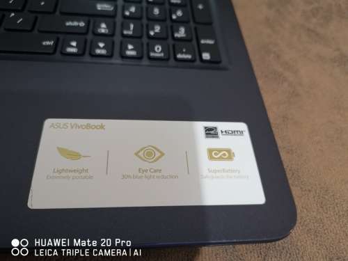 ***BOXED MINT*** ASUS i5 8th GEN QUAD-CORE// 4 GB RAM// 500 GB SATA DRIVE