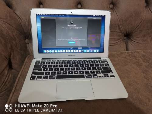 ***RARE LIMITED EDITION*** APPLE MACBOOK AIR Intel® Core i7** 512 GB SSD** 8 GB RAM** ULTRABOOK