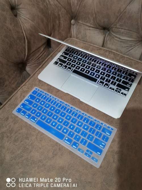 ***RARE LIMITED EDITION*** APPLE MACBOOK AIR Intel® Core i7** 512 GB SSD** 8 GB RAM** ULTRABOOK