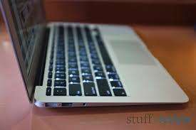 *** APPLE MACBOOK AIR Intel® Core i5** 128 GB SSD** 4 GB RAM** ULTRABOOK