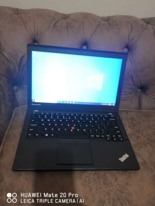 ***BUSINESS CLASS LENOVO X240 i7 VPRO // 8 GB RAM// FINGERPRINT// 500GB SATA DRIVE ULTRA BOOK