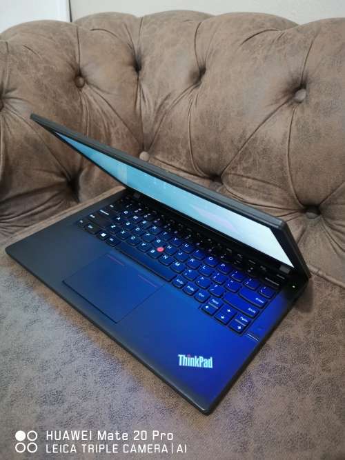 ***BUSINESS CLASS LENOVO X240 i7 VPRO // 8 GB RAM// FINGERPRINT// 500GB SATA DRIVE ULTRA BOOK