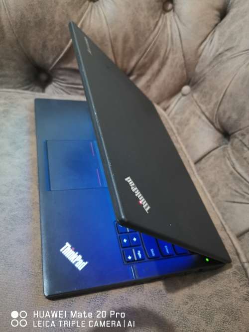 ***BUSINESS CLASS LENOVO X240 i7 VPRO // 8 GB RAM// FINGERPRINT// 500GB SATA DRIVE ULTRA BOOK