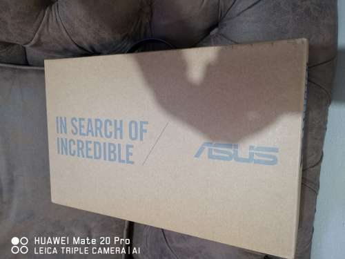 ***SEALED BOXED BRAND NEW ASUS AMD RYZEN 7 (= i7 10th GEN)** 512 GB SSD** RADEON VEGA GFX** 8GB RAM