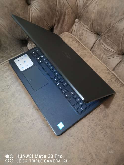 *** MINT CONDITION DELL  i3 6th Gen // 4 GB RAM // 750 GB SATA DRIVE