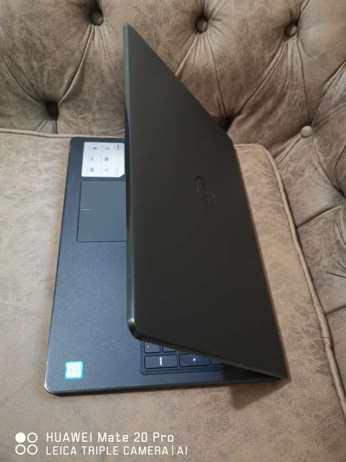 *** MINT CONDITION DELL  i3 6th Gen // 4 GB RAM // 750 GB SATA DRIVE