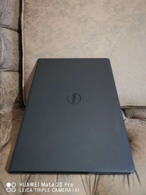 *** MINT CONDITION DELL  i3 6th Gen // 4 GB RAM // 750 GB SATA DRIVE