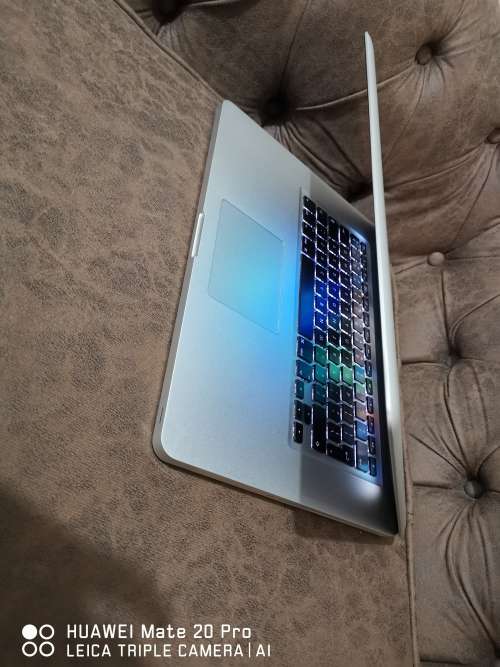 ***MONSTER** APPLE MACBOOK PRO 15 Intel® Core i7 QUAD-CORE** 8 GB RAM** RADEON GFX** 500 GB SATA DRI