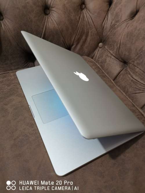 ***MONSTER** APPLE MACBOOK PRO 15 Intel® Core i7 QUAD-CORE** 8 GB RAM** RADEON GFX** 500 GB SATA DRI