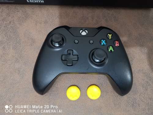 ***AMAZING DEAL*** XBOX ONE 500GB + CONTROLLER + 1 MONTH PAID XBOX ULTIMATE + POWER SUPPLY