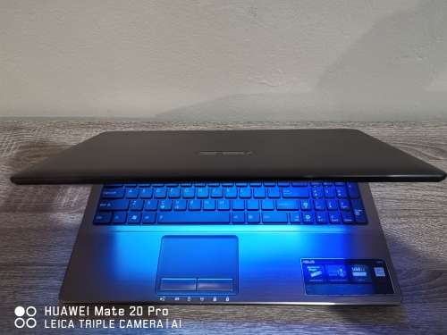 ***AMAZING BUSINESS CLASS*** ASUS i5 15 " HD SCREEN** 1 TB SATA DRIVE** 4 GB RAM