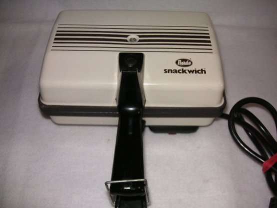 SANDWICH MAKER
