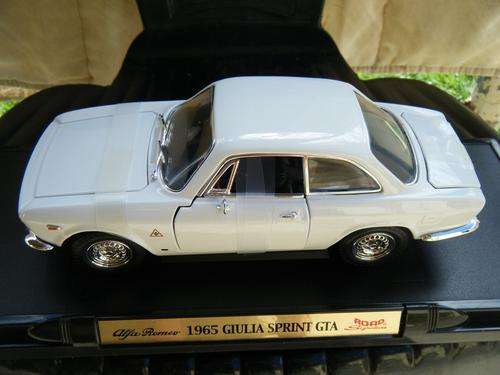 ALFA ROMEO GUILIA SPRINT GTA(1965-MODEL)MINT CONDITION!!!FREE MERCEDES PIN WITH OFFER!!!