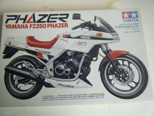 YAMAHA FZ250 PHAZER-BY TAMIYA-IN MINT CONDITION-1:12 SCALE