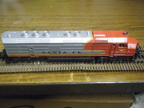 LIMA ITALY-SANTA FE LOCO-HO SCALE-IN SMOOTH RUNNING CONDITION