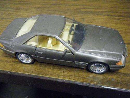MERCEDES BENZ 500SL -BLACK MARK ON BOOT AREA-BY MERCEDES BENZ