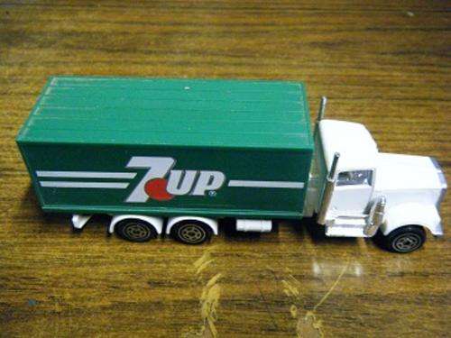 KENWORTH TRUCK-CORGI-VERY GOOD CONDITION-NO BOX