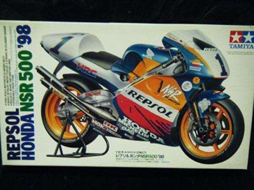 HONDA NSR500 1998 REPSOL-TAMIYA-1:12 SCALE