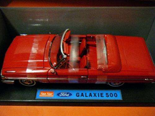 FORD GALAXIE 500-BY SUNSTAR-1:18 SCALE-MINT AND BOXED