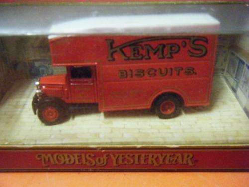 y-31 1931 morris courier-by matchbox-1:59 scale-with box