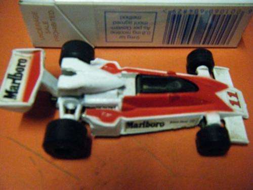 marlboro-by lintoy-mclaren m26