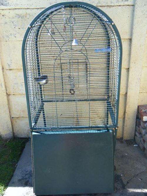 african grey large bird cage -1.8mx1.2x1.2-!!R400 worth of extras included-water,foodbowls and toys!