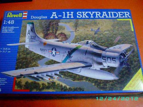 DOUGLAS A-1H SKYRAIDER-REVELL-1:48 SCALE