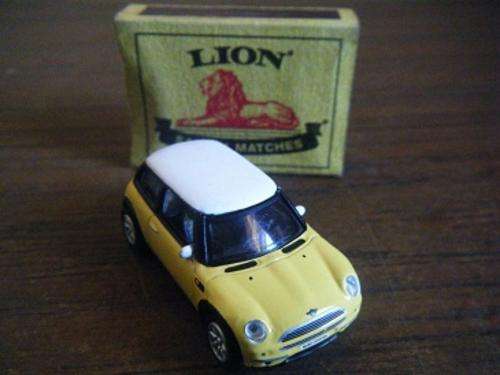 RARE FIND!!!-MISS PRESS UNDER CAR--BMW NEW MINI--1:72 SCALE-BY REAL X-WITH RUBBER TIRES-NO BOX