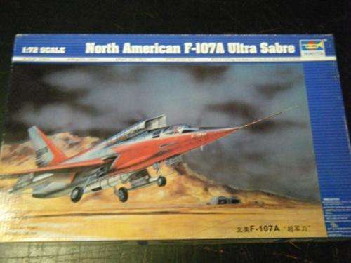 NORTH AMERICAN F-107A ULTRA SABRE-TRUMPERTER-1/72 SCALE