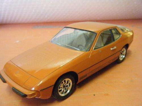 PORSCHE 924-MONOGRAM-1/24 SCALE